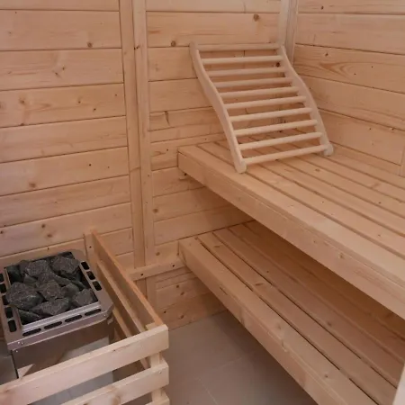 Plush In With Hot Tub And Near The Sea Fiume